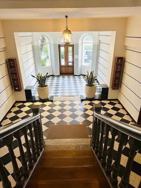 Appartement Roi Albert Cannes 0*,  France